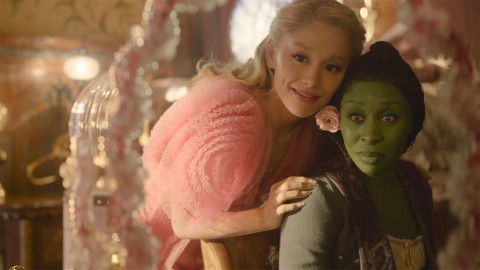 Wicked, Ariana Grande commenta la doppia nomination ai Golden Globe per lei e Cynthia Erivo: "Profondamente grata"