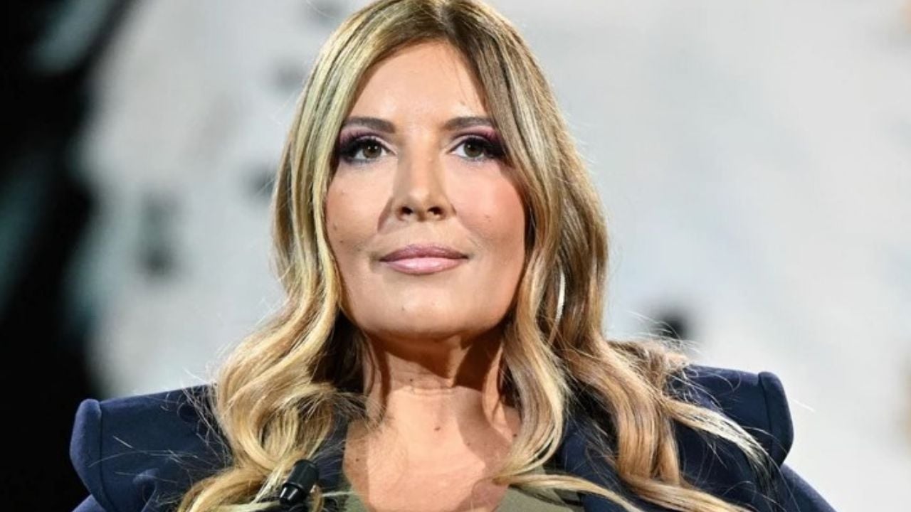 Selvaggia Lucarelli al veleno contro Fedez: "Si mette in modalità vittima quando si parla troppo poco di lui"