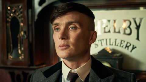 Peaky Blinders, Cillian Murphy e Barry Keoghan sorridono nella prima immagine dal set del film
