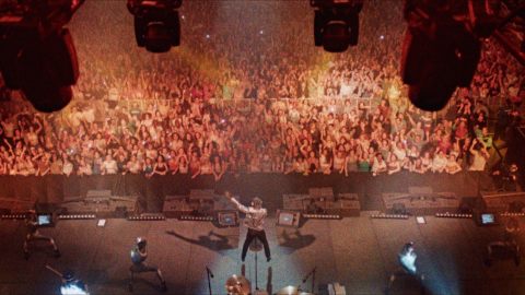 Better Man: a Capodanno le anteprime "sing along" per cantare i più grandi successi di Robbie Williams!