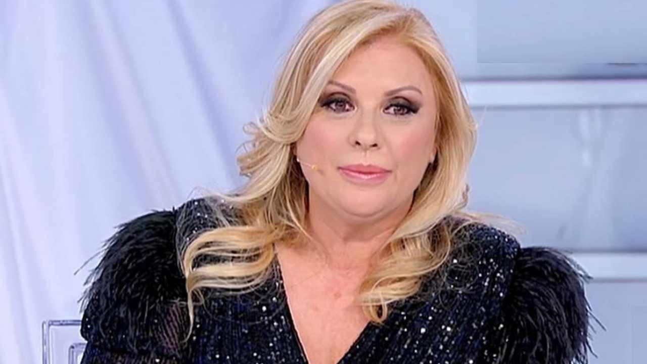 Uomini e Donne, Tina Cipollari sul trono: "Mi sono stufata di stare da sola! Cerco una storia seria, sarà difficile"