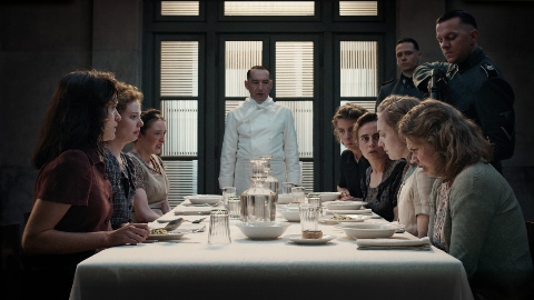 Le Assaggiatrici: il poster del film di Silvio Soldini ispirato a un'agghiacciante storia vera