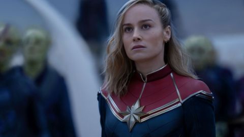 Brie Larson condivide la sua esperienza nel gestire le critiche del pubblico riguardo al suo ruolo in Captain Marvel.