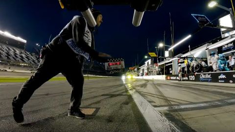 F1: vi portiamo dietro le quinte del film con Brad Pitt con questa featurette video