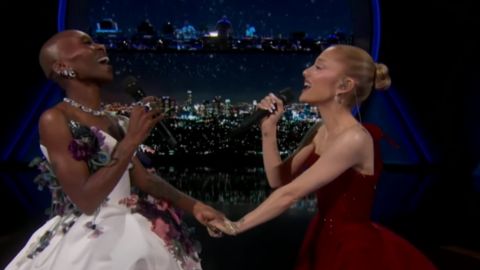 Oscar 2025,  Ariana Grande e Cynthia Erivo "sfidano la gravità" con il medley di Wicked