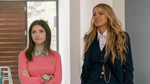 Un altro piccolo favore, Paul Feig commenta i rumors sull'antipatia tra Anna Kendrick e Blake Lively