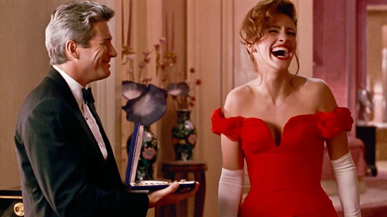 Pretty Woman compie 35 anni: il titolo originale, la risata di Julia Roberts e il 'multiverso' di Garry Marshall
