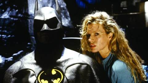 Batman di Tim Burton: Kim Basinger ha riscritto la scena clou e 'salvato' Michael Keaton dal flop