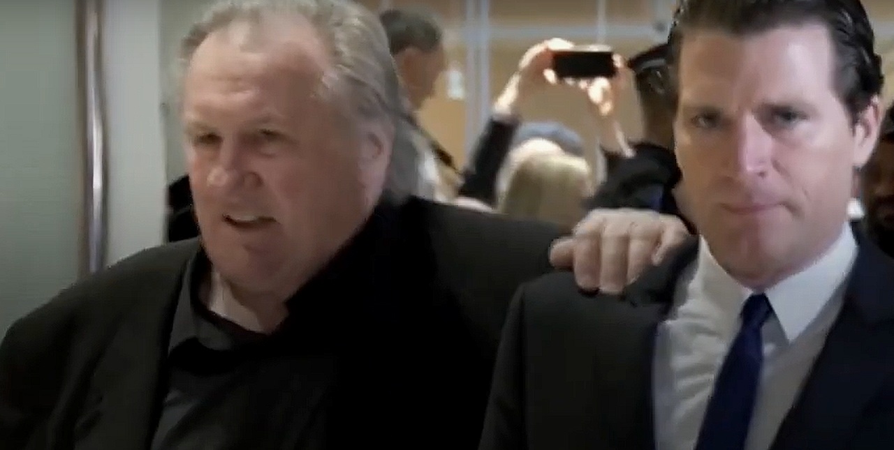 Gérard Depardieu a processo: la sua prima testimonianza "non sono uno che si struscia alle donne nel metrò!"