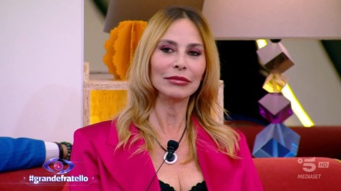 Grande Fratello, Stefania Orlando attaccata ferocemente dal fandom di Zeudi Di Palma: arriva la replica dell'ex vippona
