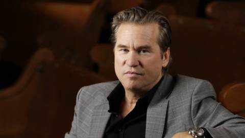 Val Kilmer, 3 storie poco note: le lacrime di Meryl Streep, il provino di Top Gun e il 'trauma' di Batman