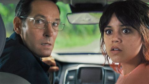 Death of a Unicorn, la recensione: dove la A24 prova a fare la Amblin, ma pensa sempre solo a farlo strano