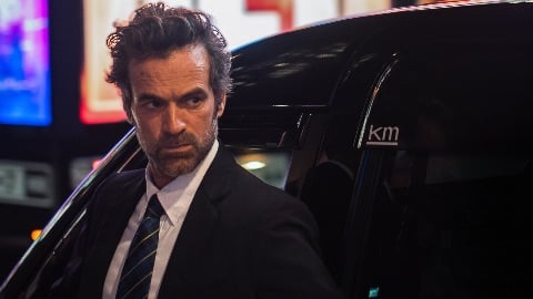 Ritrovarsi a Tokyo, il dramma di un padre che cerca la figlia: la recensione del film con Romain Duris Ritrovarsi a Tokyo, il dramma di un padre che cerca la figlia: la recensione del film con Romain Duris