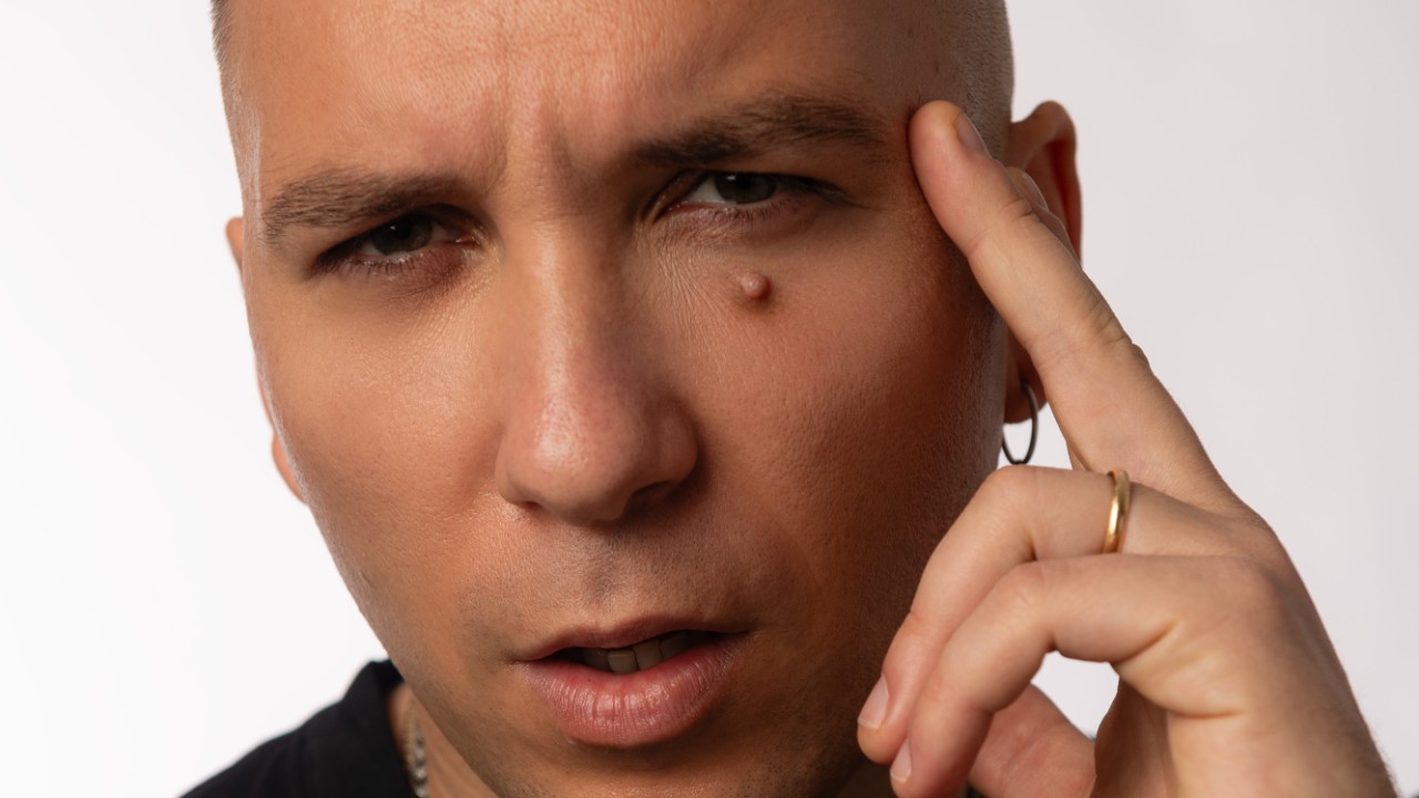 Mattia Briga da Comingsoon.it mattia briga intervista esclusiva sono orgoglioso del mio percorso artistico nun piagne racconta le fragilità dell amore