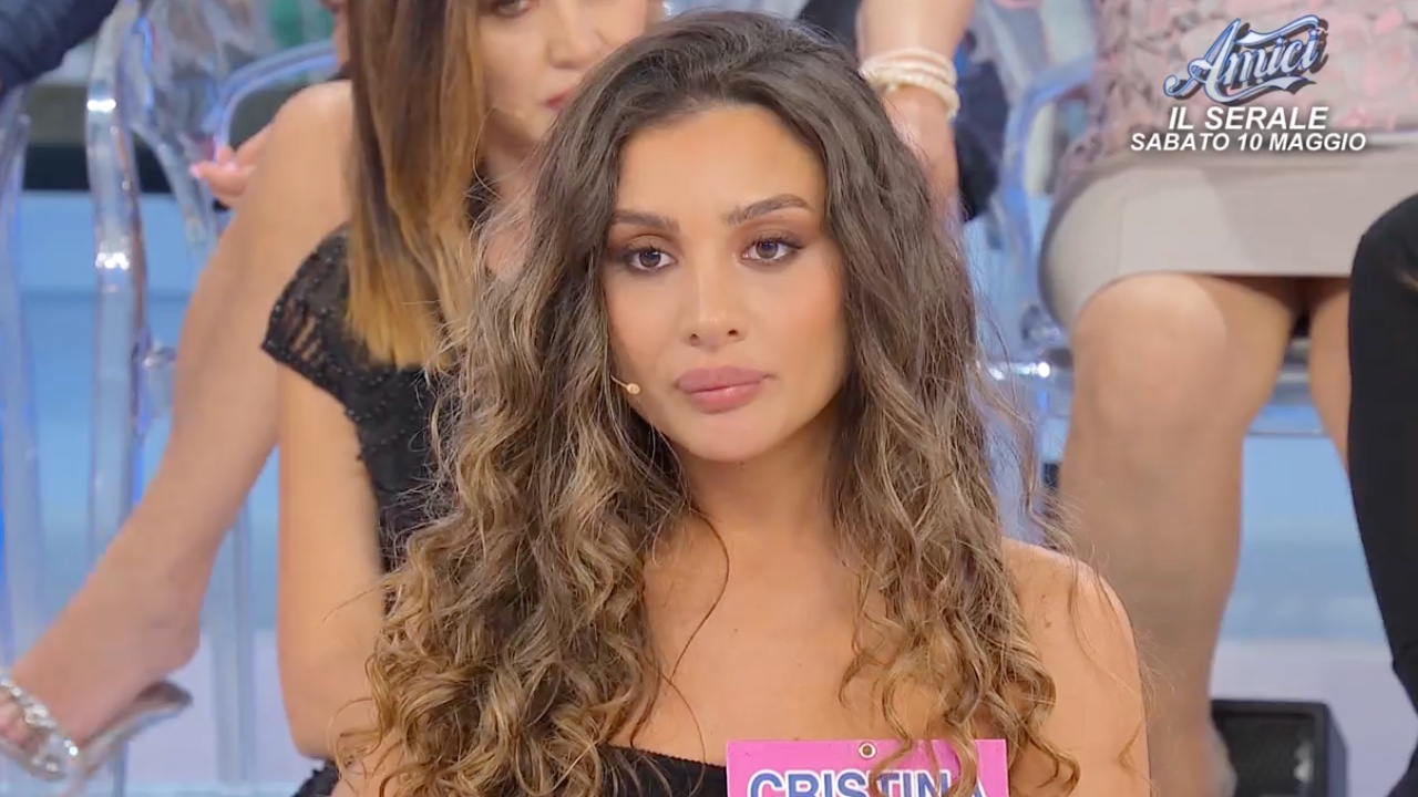 Uomini Donne da Comingsoon.it uomini e donne cristina ferrara sembrava un po giù la segnalazione sulla corteggiatrice