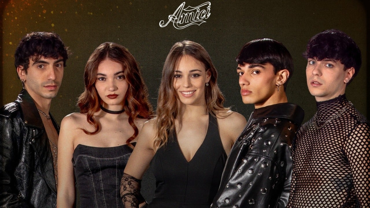 Amici 24: Francesco, Alessia, Daniele, TrigNO e Antonia sono i finalisti della 24esima edizione (VIDEO) Amici 24: Francesco, Alessia, Daniele, TrigNO e Antonia sono i finalisti della 24esima edizione (VIDEO)