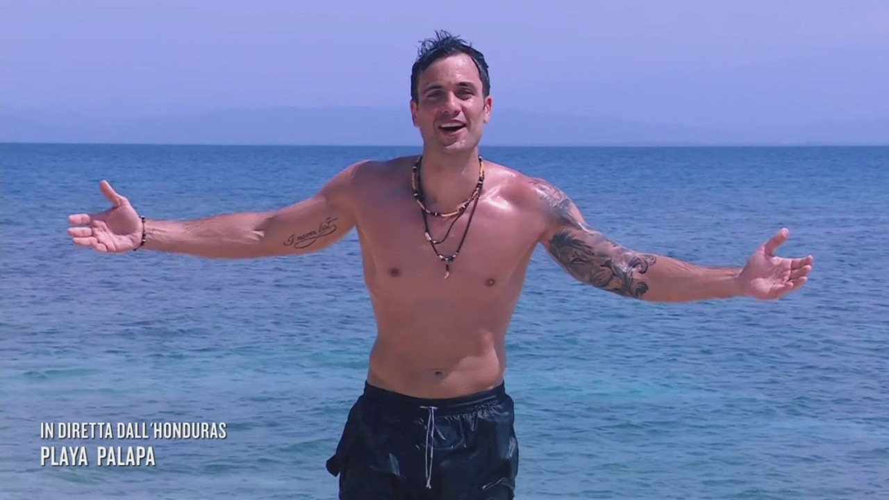 Isola dei Famosi, "Sono molto fiera di Pierpaolo Pretelli, questa è una grande opportunità", parla Giulia Salemi Isola dei Famosi, "Sono molto fiera di Pierpaolo Pretelli, questa è una grande opportunità", parla Giulia Salemi