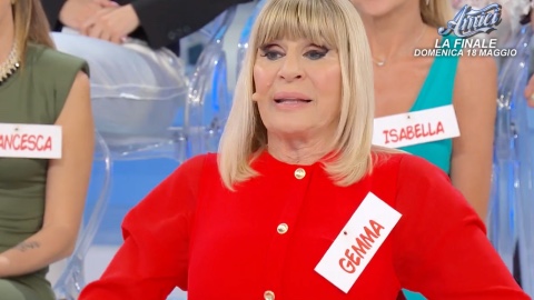 Uomini e Donne, l'opinione della puntata: Gemma bracca Arcangelo, lui vieta i baci!