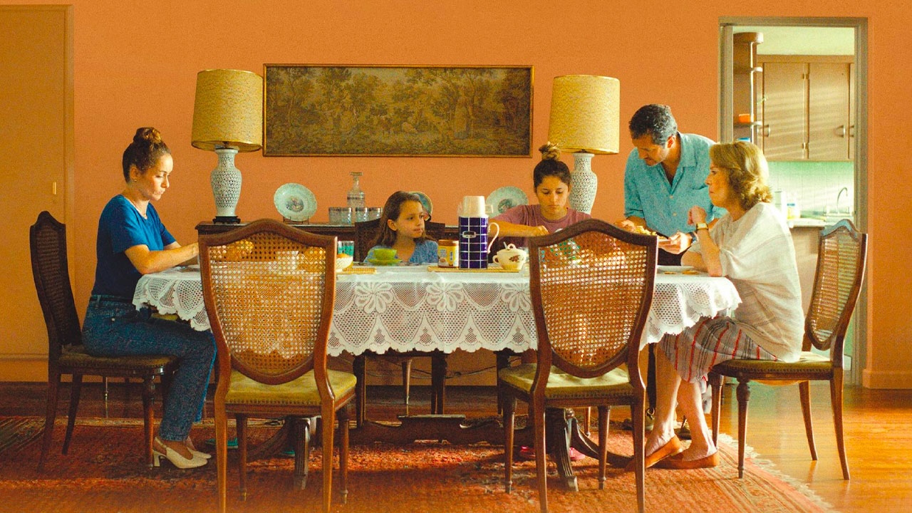 Reinas, una storia di famiglia peruviana diretta da Klaudia Reynicki: "Anche gli italiani possono riconoscersi nel film" Reinas, una storia di famiglia peruviana diretta da Klaudia Reynicki: "Anche gli italiani possono riconoscersi nel film"