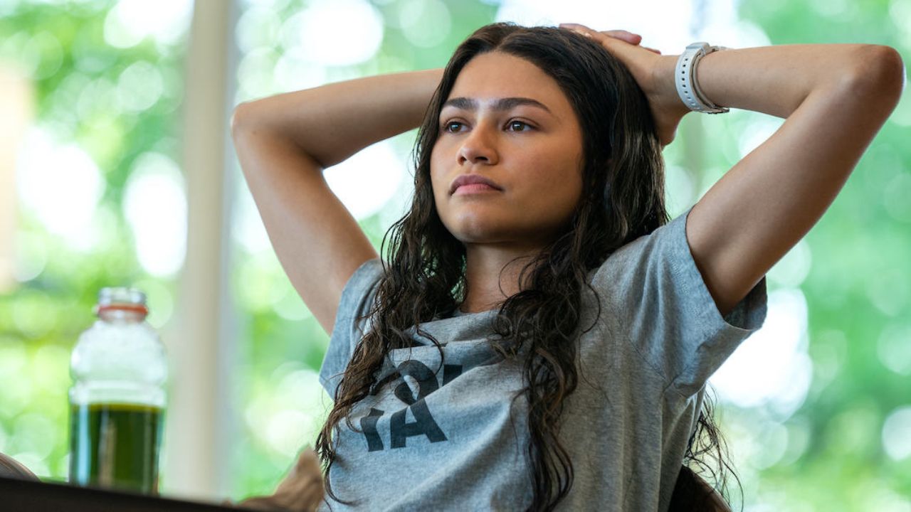 Zendaya rivela qual è la commedia che ha visto un'infinità di volte perché "esilarante"