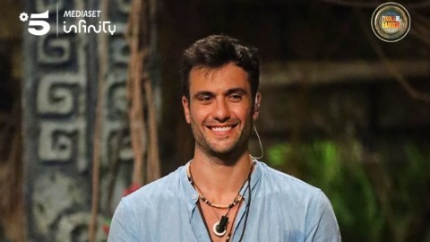 Isola dei Famosi, Pierpaolo Pretelli si sbilancia sui naufraghi: "Sono tutte personalità diverse e a loro modo affascinanti"