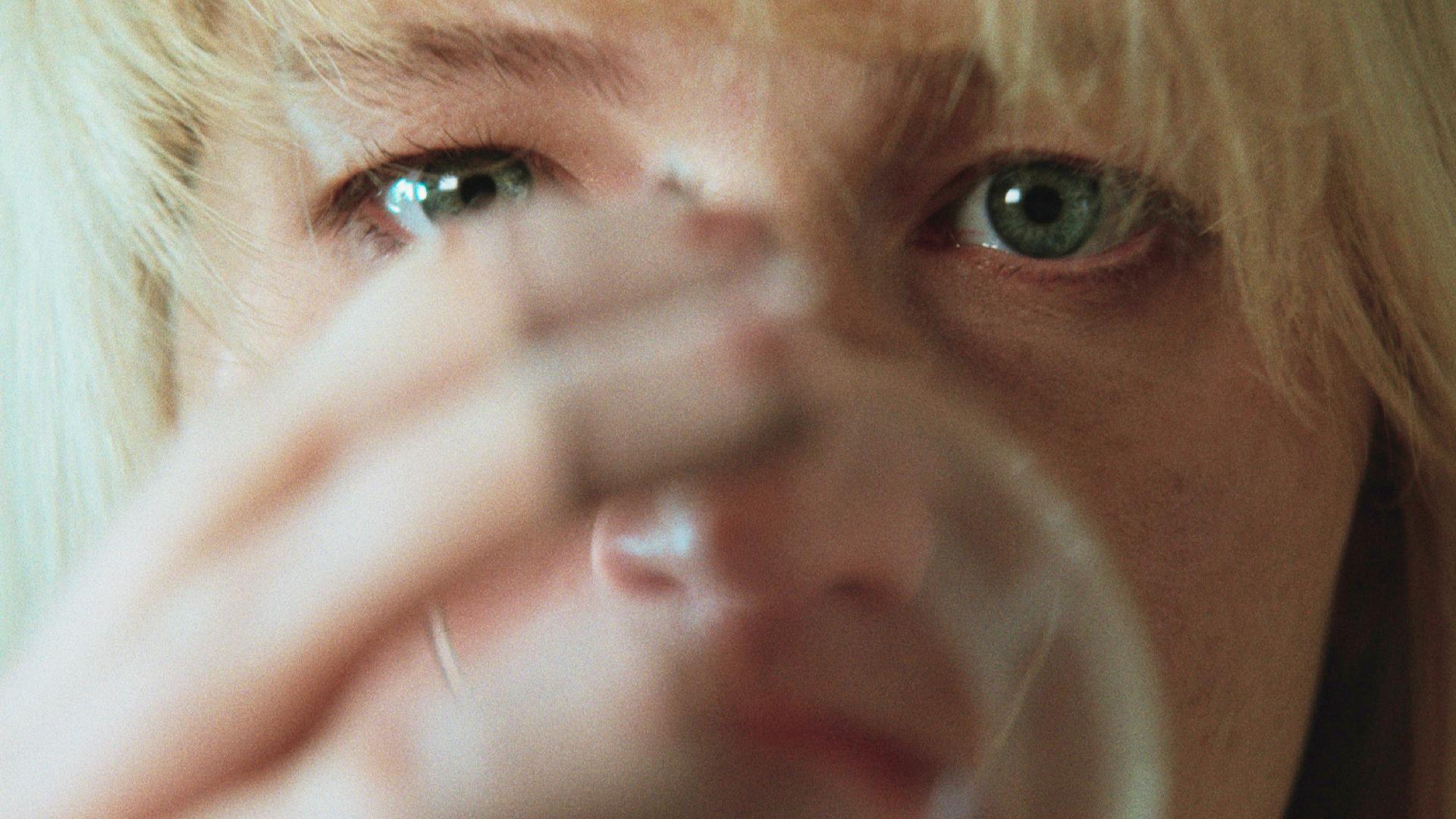 Die My Love, la regista protesta contro la critica del film con Robert Pattinson e Jennifer Lawrence