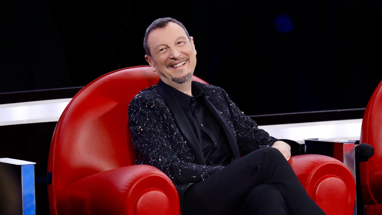 amici 24 nicolò filippucci scrive ad amadeus dopo la finale la reazione del giudice del serale