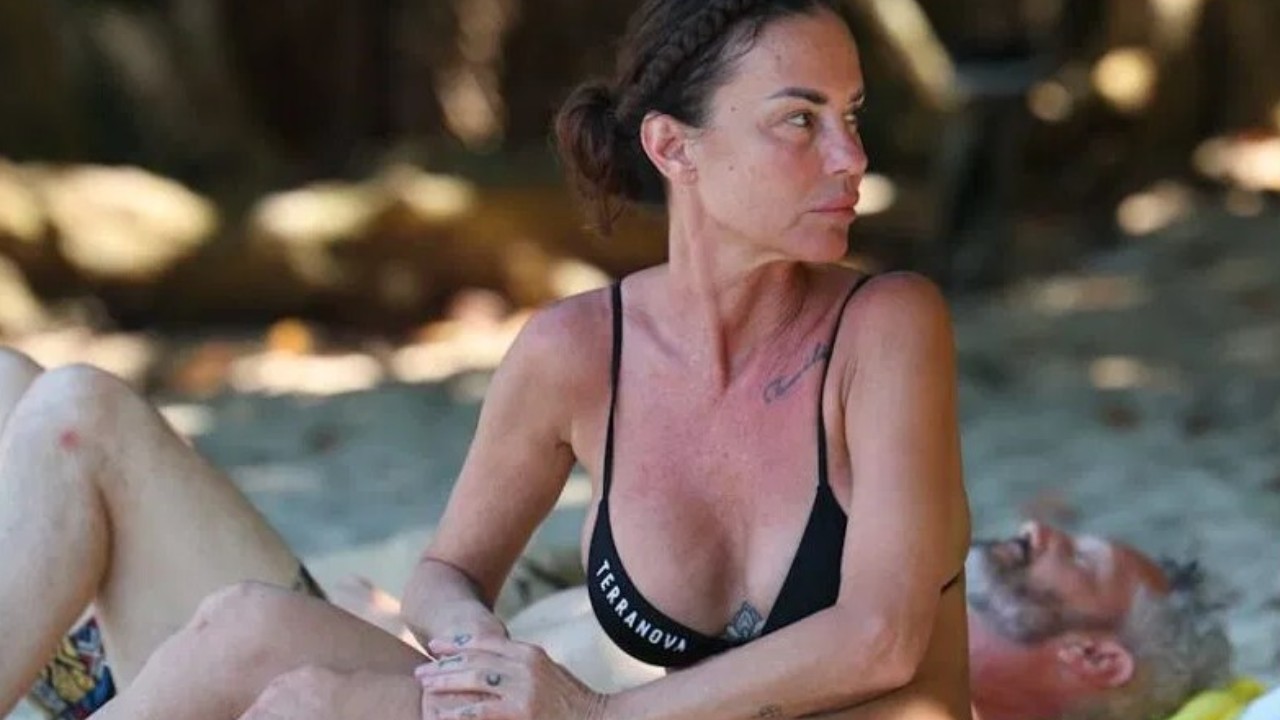 isola dei famosi antonella mosetti si è ritirata è il sesto concorrente che lascia il reality