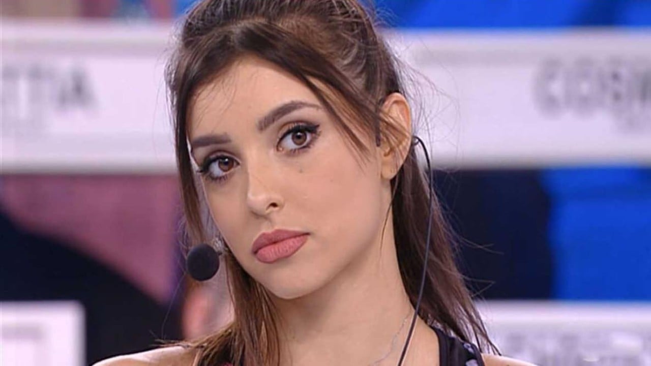 Amici, Cosmary Fasanelli replica alle accuse degli haters: "Ho capito che qualsiasi cosa io faccia..." Amici, Cosmary Fasanelli replica alle accuse degli haters: "Ho capito che qualsiasi cosa io faccia..."