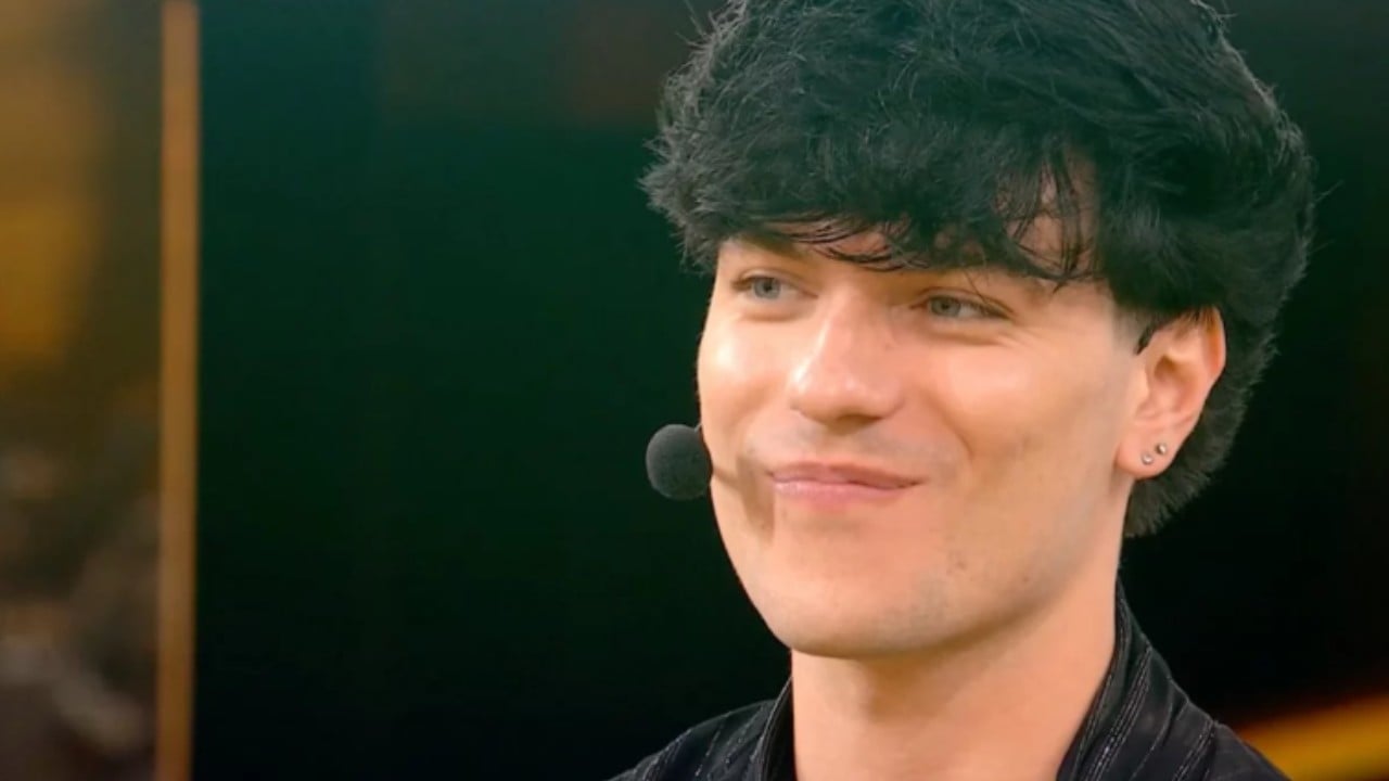 amici 24 botta e risposta sui social tra trigno e luca jurman spero tu decida di studiare invece di 