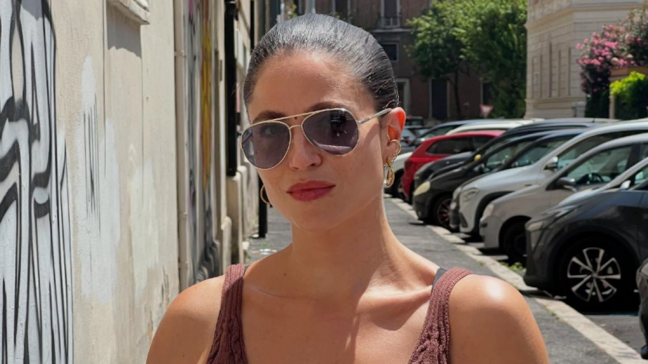 Isola dei Famosi: Chi è Veronica Gentili? Età, Carriera, Fidanzato. Tutto sulla conduttrice del reality show di Canale5