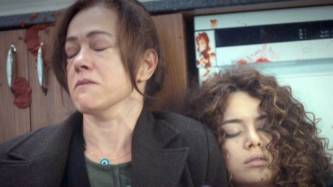 La forza di una donna Anticipazioni Puntate dal 23 al 27 giugno 2025: Hatice e Sirin tentano di togliersi la vita