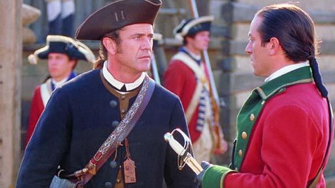 Jason Isaacs racconta di quando ha chiamato Mel Gibson "Rabbino Gibson" e dice: "Ha fatto cose imperdonabili"