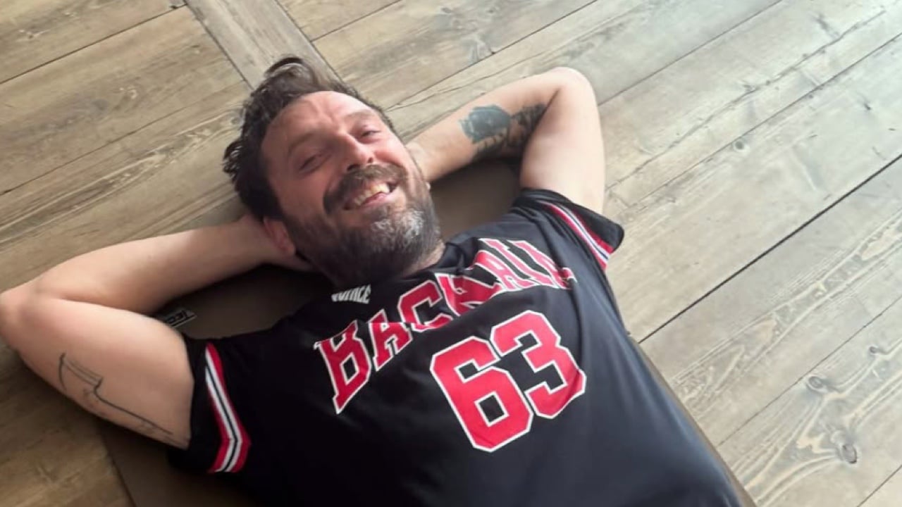Cesare Cremonini a San Siro, si presenta la Ex Fidanzata che poi lascia il concerto in lacrime! Cesare Cremonini a San Siro, si presenta la Ex Fidanzata che poi lascia il concerto in lacrime!
