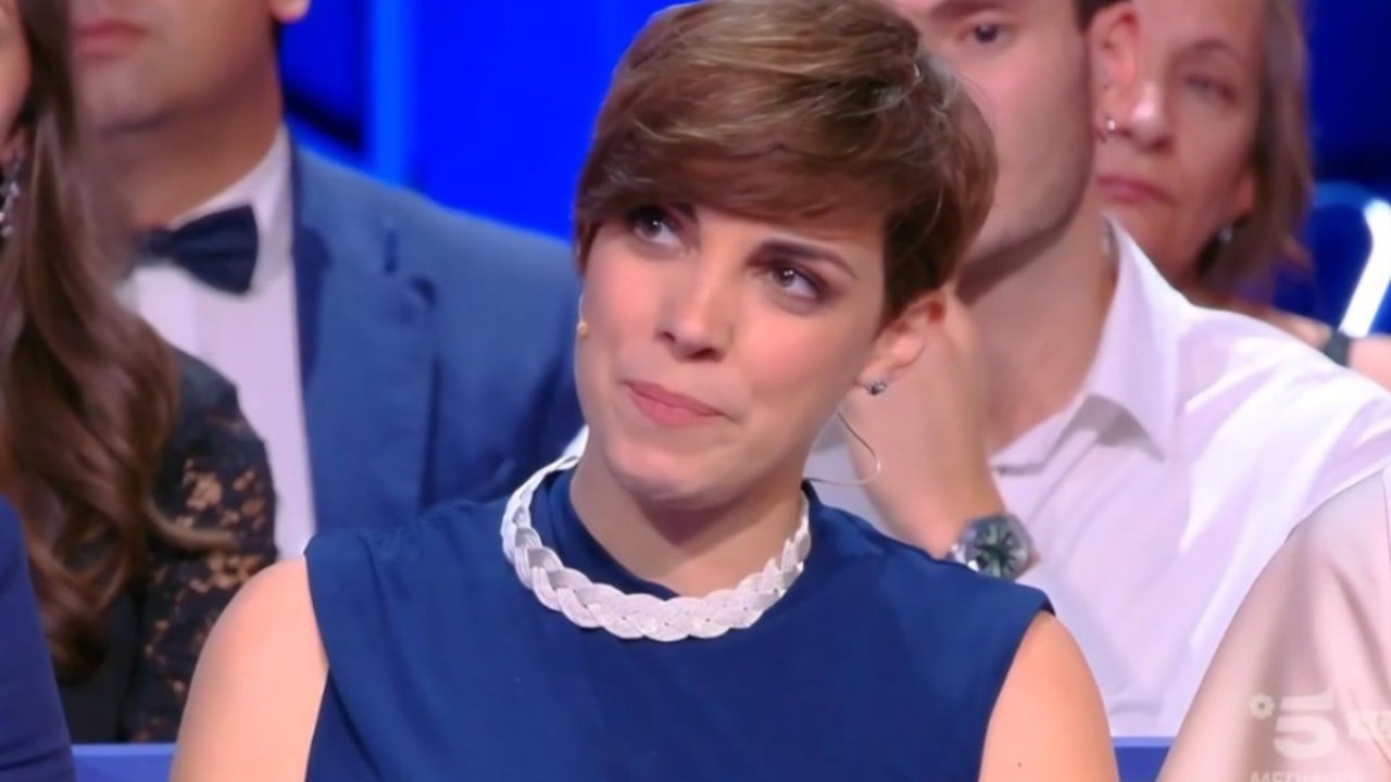 isola dei famosi parla la moglie di dino giarrusso omar l ha preso a pugni gli ha tirato i capelli e lo ha minacciato