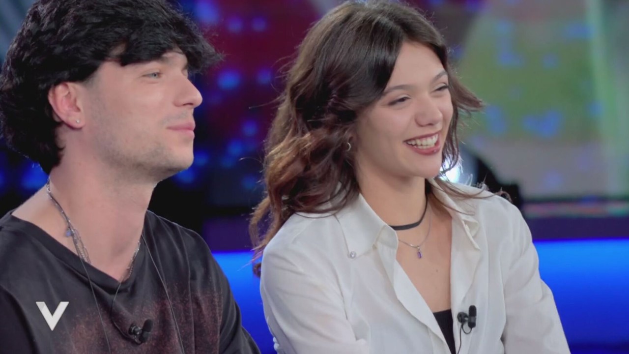 Amici 24, TrigNO e Chiara Bacci smentiscono le voci di crisi: lo scatto che toglie ogni dubbio Amici 24, TrigNO e Chiara Bacci smentiscono le voci di crisi: lo scatto che toglie ogni dubbio