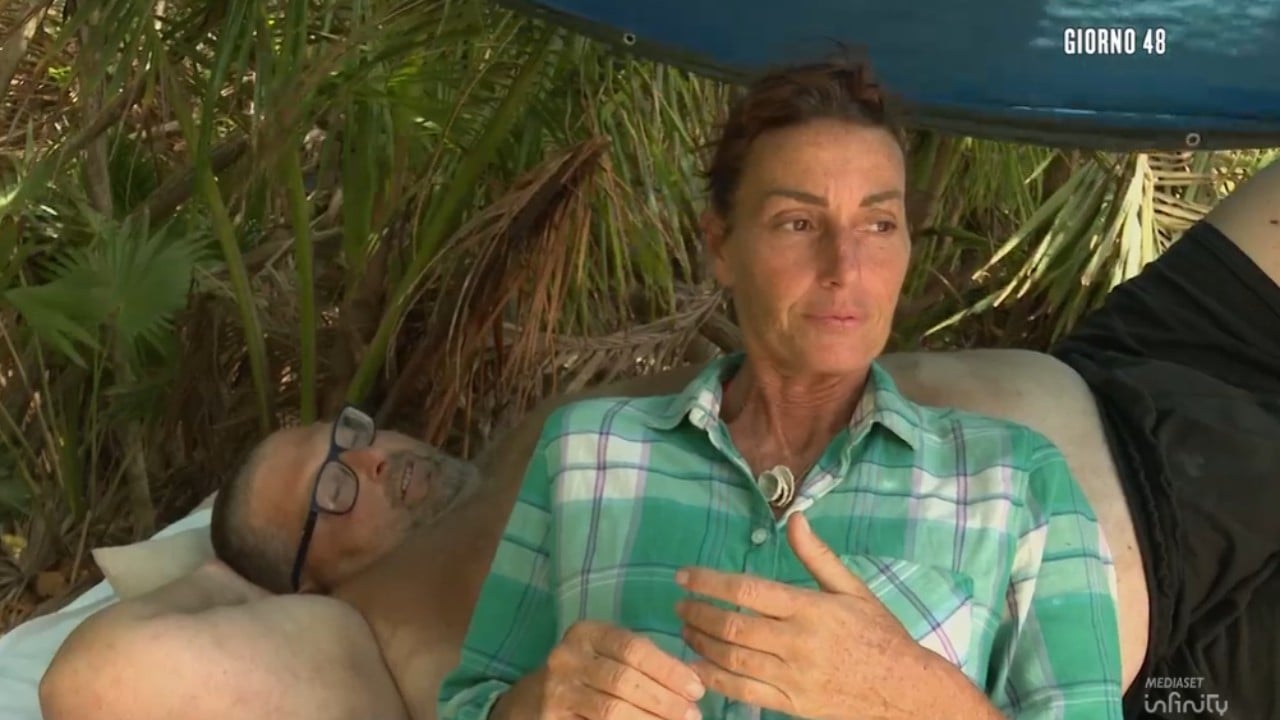 Isola dei Famosi, Cristina Plevani e Mario Adinolfi: "Lo scontro tra Teresanna e Omar? Pesante" (VIDEO) Isola dei Famosi, Cristina Plevani e Mario Adinolfi: "Lo scontro tra Teresanna e Omar? Pesante" (VIDEO)