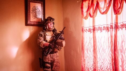 Warfare Tempo di guerra, la recensione del film di Alex Garland e Ray Mendoza Warfare Tempo di guerra, la recensione del film di Alex Garland e Ray Mendoza