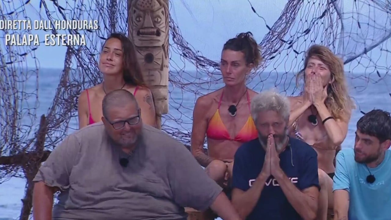 Isola dei Famosi: Mario Adinolfi, Cristina Plevani, Omar Fantini e Loredana Cannata sono i primi finalisti (VIDEO)