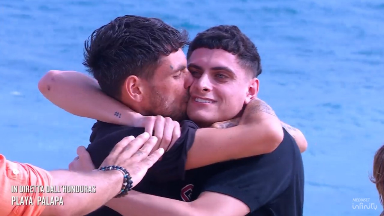 isola dei famosi il fratello di jey lillo adinolfi non merita di vincere teresanna ha giocato di strategia ma