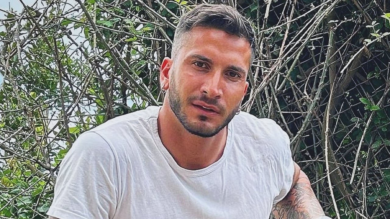 Anna Tatangelo incinta: Chi è Giacomo Buttaroni? Età, Carriera, Instagram. Tutto sul compagno della cantante Anna Tatangelo incinta: Chi è Giacomo Buttaroni? Età, Carriera, Instagram. Tutto sul compagno della cantante