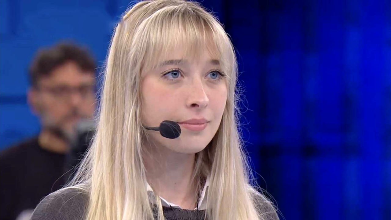 Amici, Nahaze torna a parlare del suo percorso: "Mi è dispiaciuto starci poco, Amici mi ha insegnato a gestire l Amici, Nahaze torna a parlare del suo percorso: "Mi è dispiaciuto starci poco, Amici mi ha insegnato a gestire l