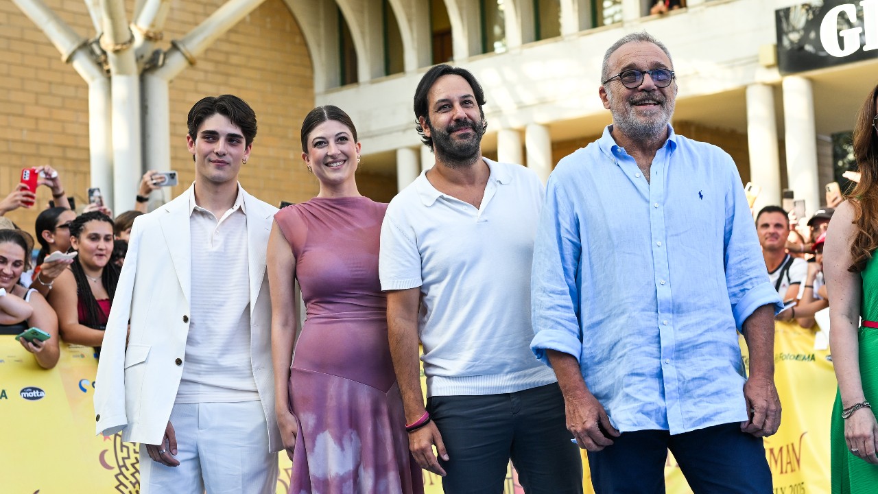I Cesaroni emozionano Giffoni, Claudio Amendola: "Diamo un messaggio di altruismo" I Cesaroni emozionano Giffoni, Claudio Amendola: "Diamo un messaggio di altruismo"