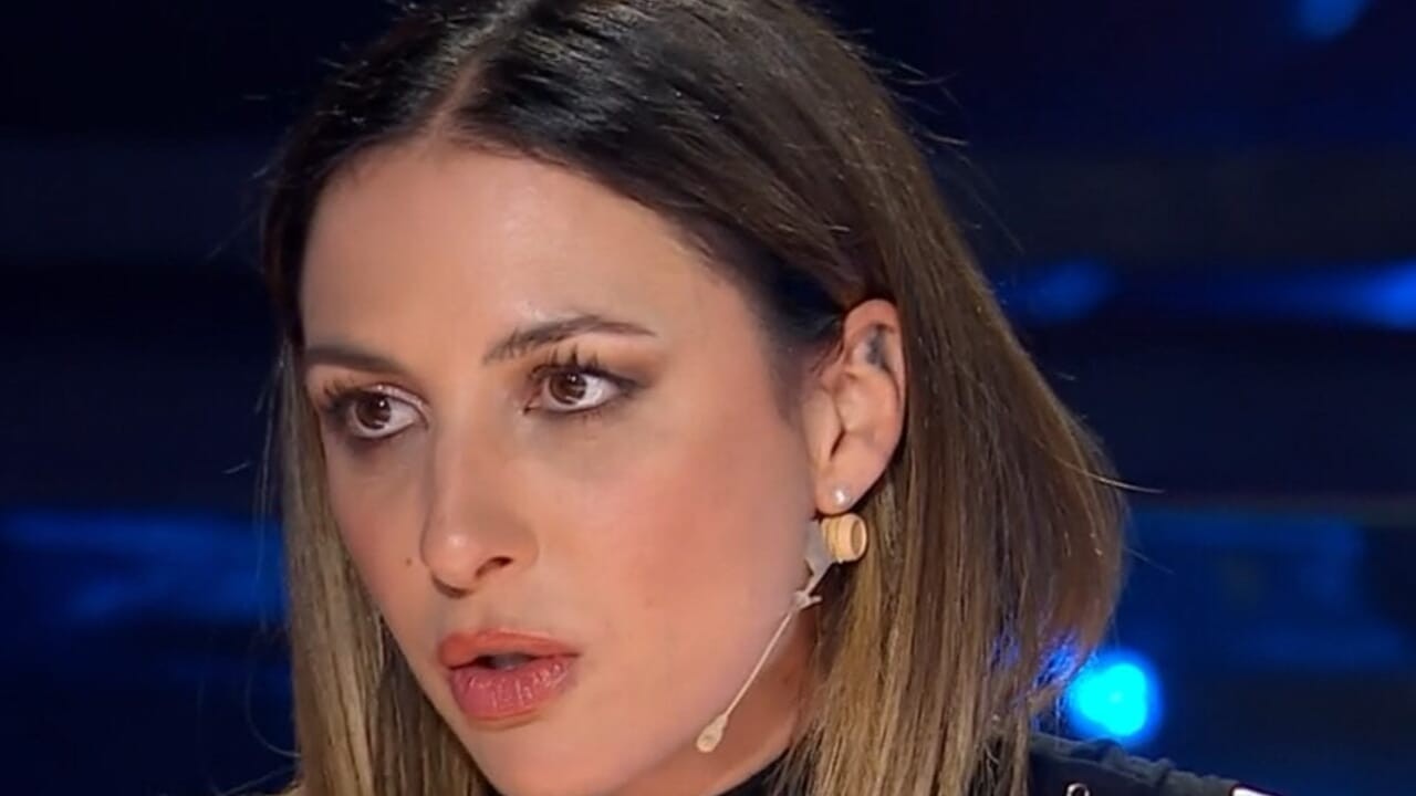 Temptation Island, Ema Stokholma critica la trasmissione: "Esempio di mascolinità tossica, orribile da guardare" Temptation Island, Ema Stokholma critica la trasmissione: "Esempio di mascolinità tossica, orribile da guardare"