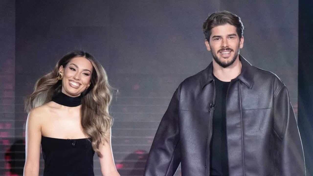 Uomini e Donne, Angela Caloisi e Paolo Crivellin sono ufficialmente promessi sposi Uomini e Donne, Angela Caloisi e Paolo Crivellin sono ufficialmente promessi sposi