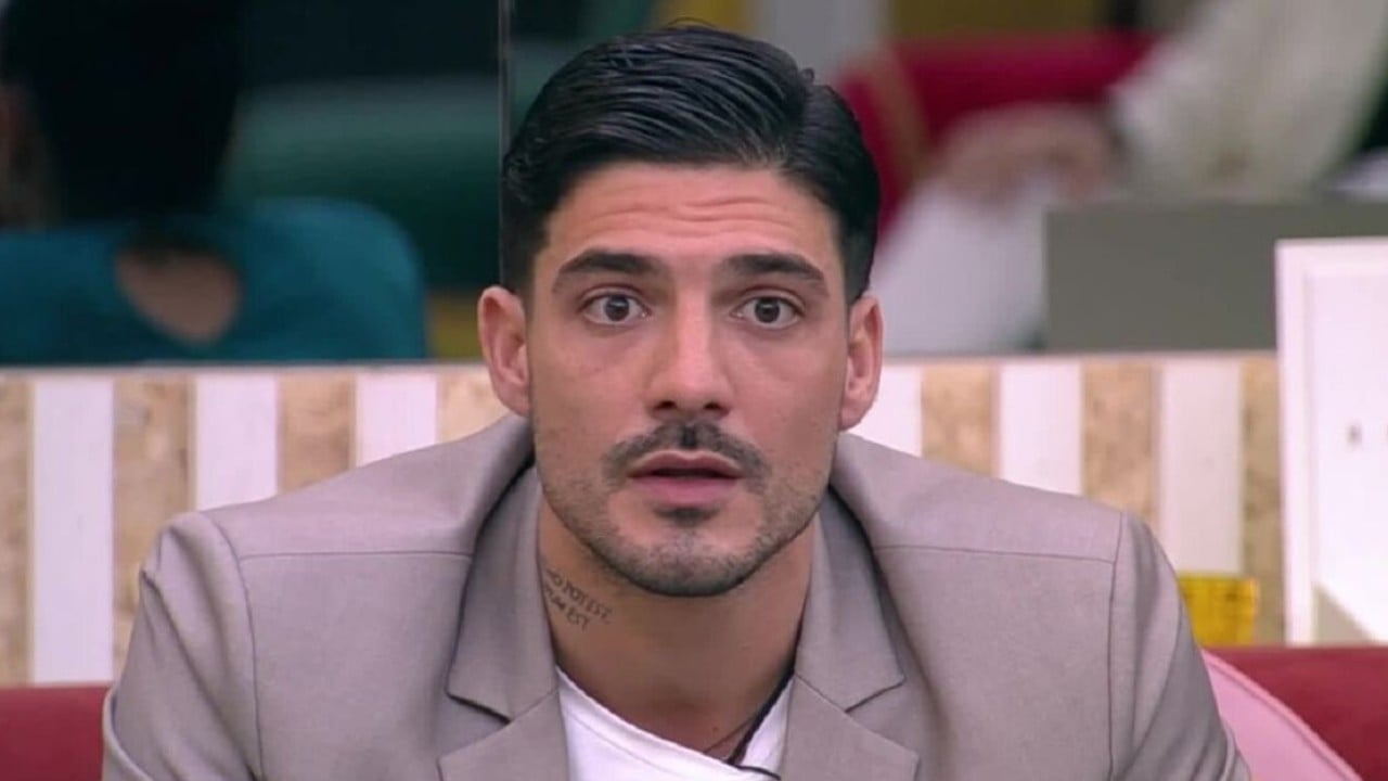 Grande Fratello, Lorenzo Spolverato senza freni sui social: "Periodo complesso, sento il bisogno di..." Grande Fratello, Lorenzo Spolverato senza freni sui social: "Periodo complesso, sento il bisogno di..."