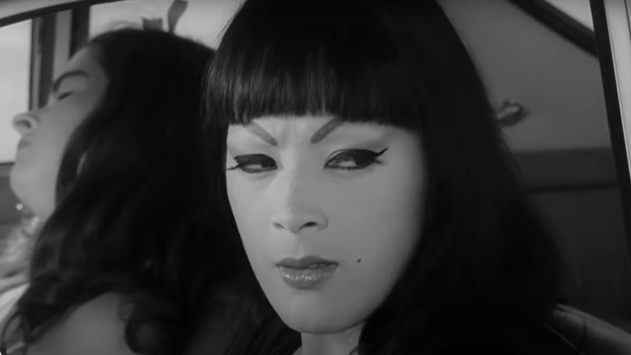 tura il trailer del documentario dedicato alla sexy eroina femminista tura satana