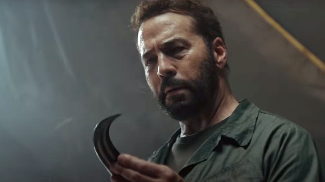 Primitive Wars: guerra del Vietnam e dinosauri nel full trailer del film con Jeremy Piven Primitive Wars: guerra del Vietnam e dinosauri nel full trailer del film con Jeremy Piven