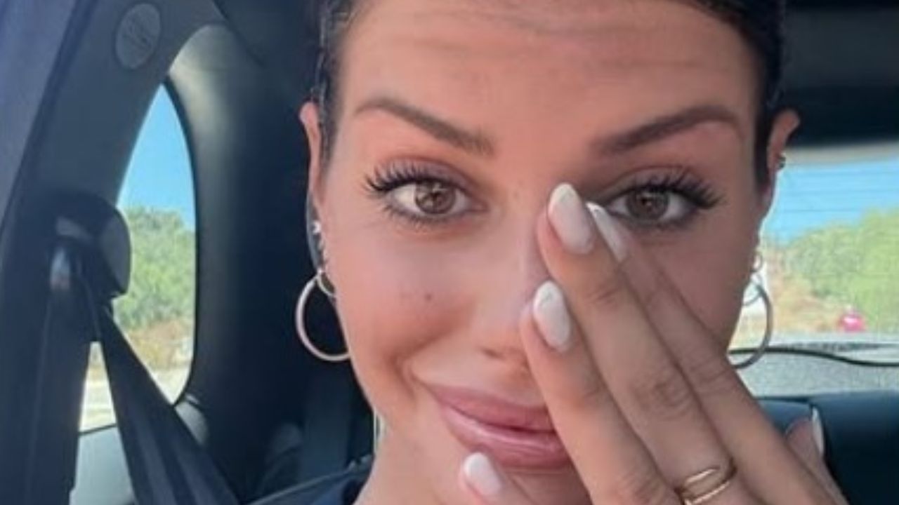 Tale e Quale Show, Antonella Fiordalisi in lacrime dopo la conferma che farà parte del cast: "Traguardo dopo tre anni" Tale e Quale Show, Antonella Fiordalisi in lacrime dopo la conferma che farà parte del cast: "Traguardo dopo tre anni"