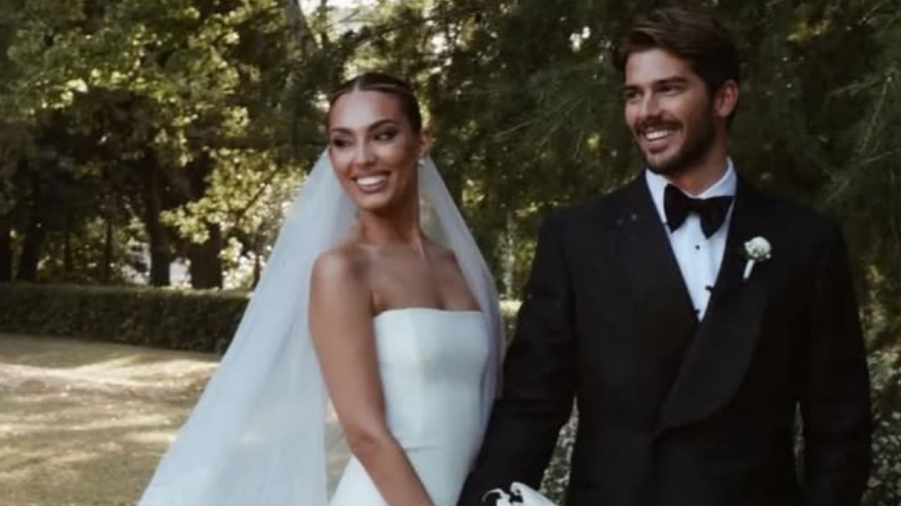 Uomini e Donne, Angela Caloisi e Paolo Crivellin sono moglie e marito: le prime immagini del Matrimonio Uomini e Donne, Angela Caloisi e Paolo Crivellin sono moglie e marito: le prime immagini del Matrimonio